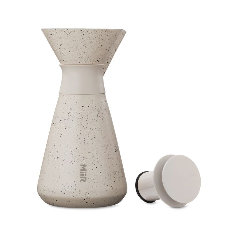 new-standard-carafe-a7 WebPDP-33oz_New_Standard_Carafe_Desert_Tan_Speckle_Studio__CAR1SVOS224_Front_Lid_Staged.jpg