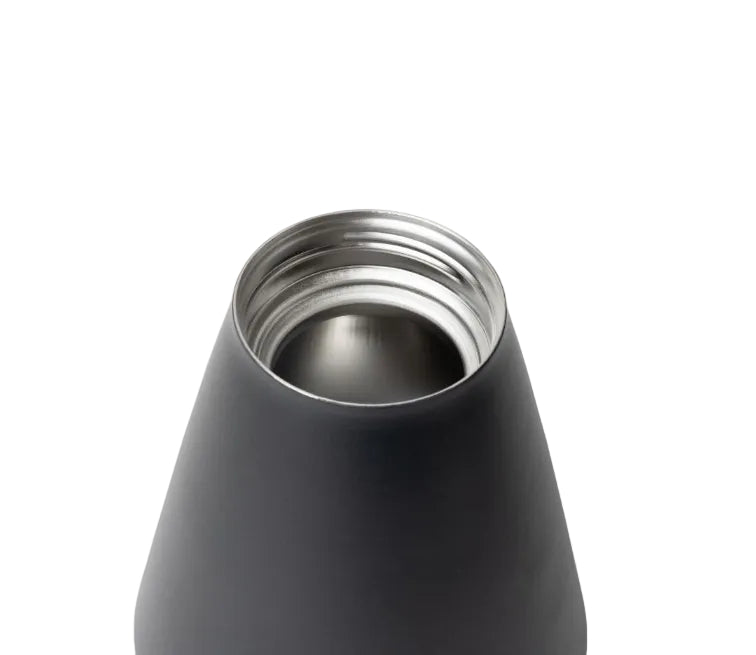 new-standard-carafe-a7 WebPDP-Carafe_Black_Studio_0722_45_Deg_Top_Off__CAR1SVOS002.jpg