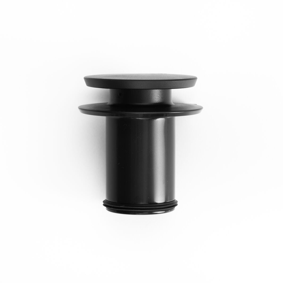 new-standard-carafe-a7 WebPDP-PolishedStainlessCarafe_33oz_SS_StudioX207182024_Lid__CAR1SVOS005.jpg