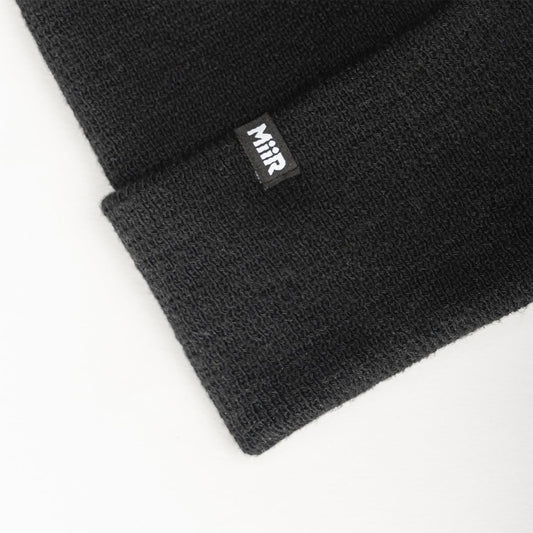 recycled-poly-fine-knit-beanie-g7 WebPDP-RecycledPolyFineKnitBeanie_Studio_TagDetail_Black__BNE005002OS.jpg