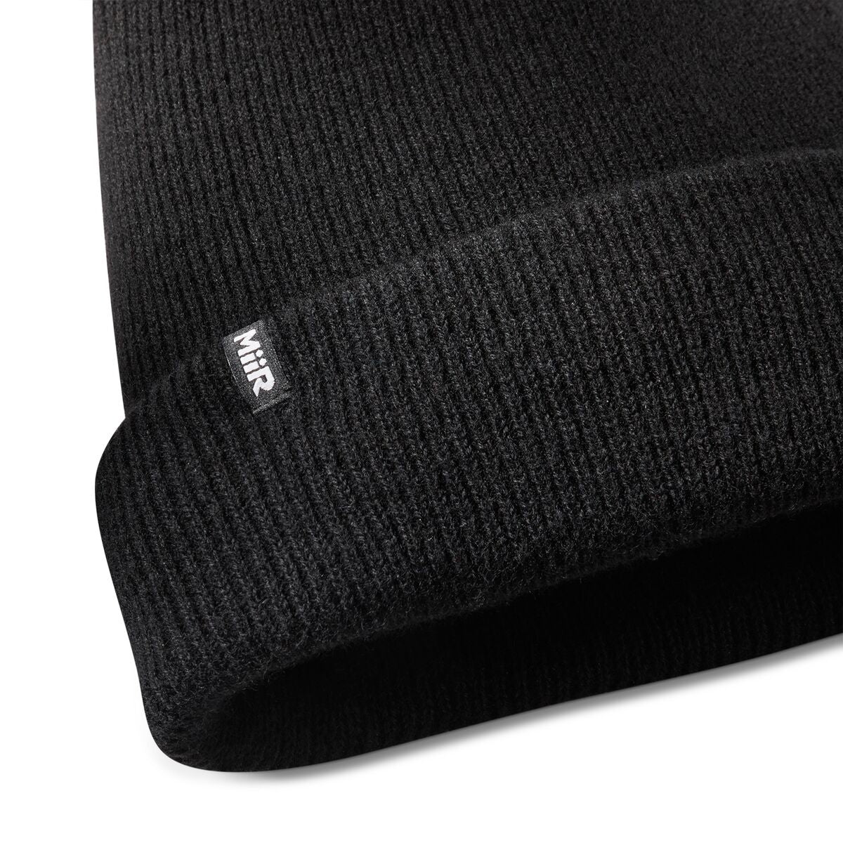 recycled-cashmere-beanie-q6 WebPDP-Recycled_Cashmere_Luxe_Beanie_Studio_Detail__BNE004002OS.jpg