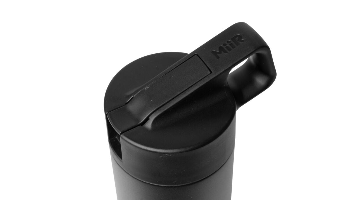 straw-bottle-x5 WebPDP-Straw_Lid_2_Black_Studio_0221_45deg_Closed__WMB1SL20002.jpg
