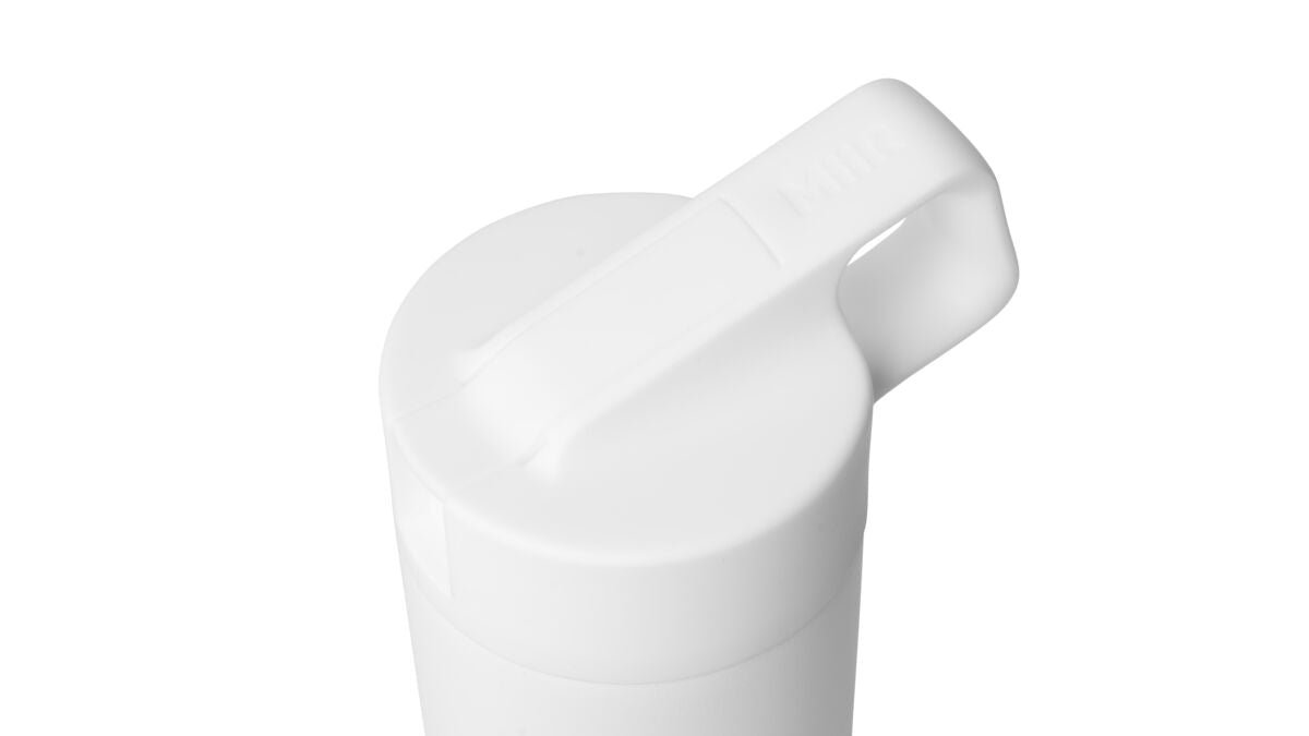 straw-bottle-x5 WebPDP-Straw_Lid_2_White_Studio_0221_45deg_Closed__WMB2SL20001.jpg